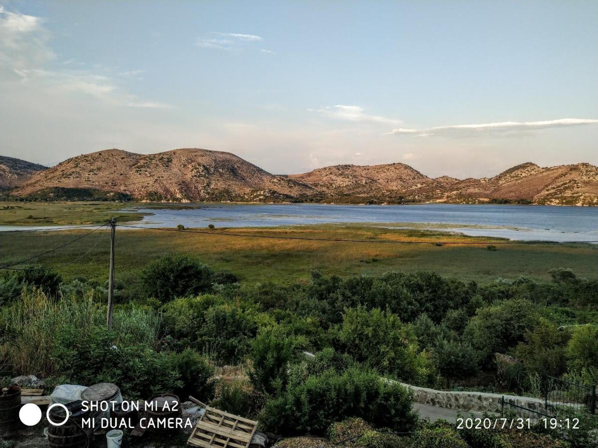 Holiday Home Haustor With Skadar Lake View Podgorica Luaran gambar