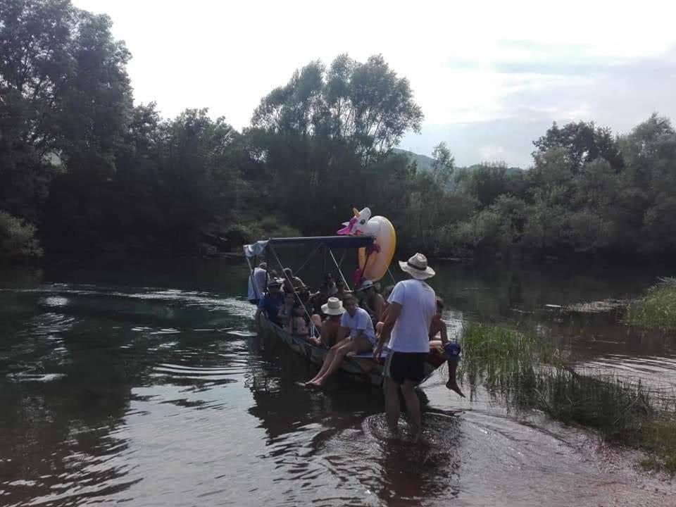 Holiday Home Haustor With Skadar Lake View Podgorica Luaran gambar