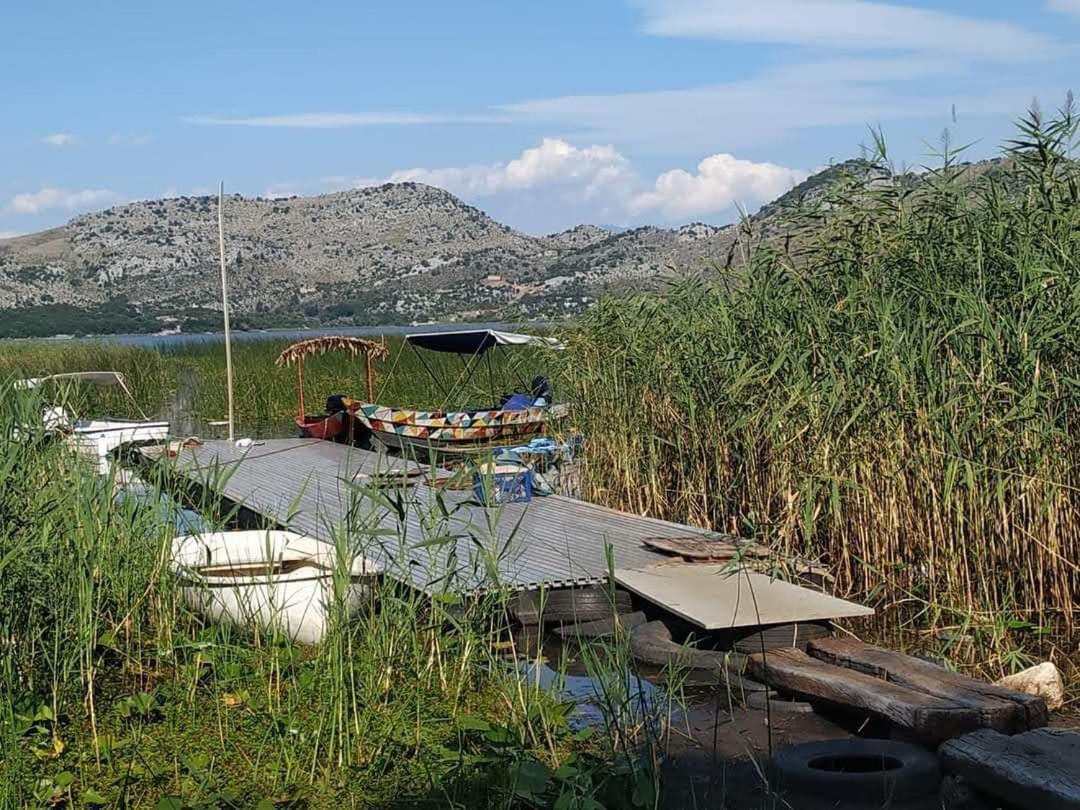 Holiday Home Haustor With Skadar Lake View Podgorica Luaran gambar