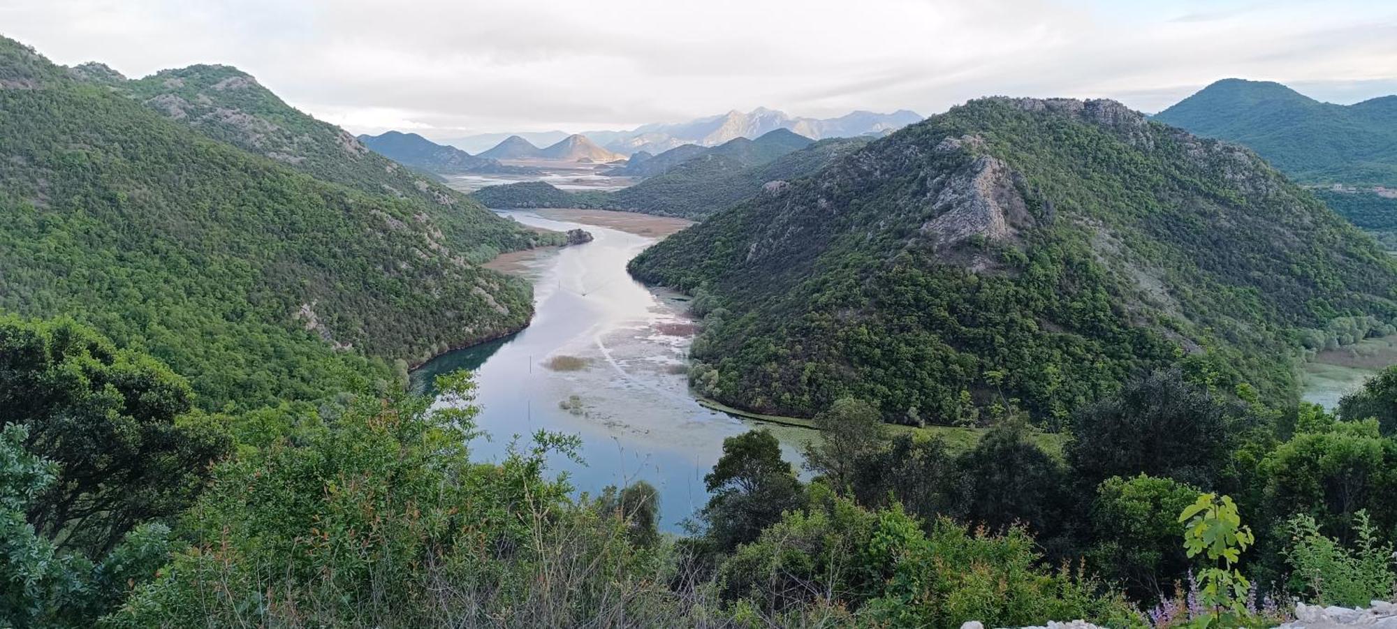 Holiday Home Haustor With Skadar Lake View Podgorica Luaran gambar